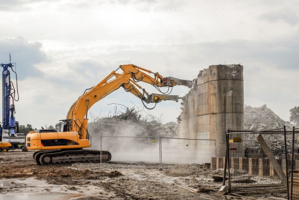 Silo Demolition in Philadelphia